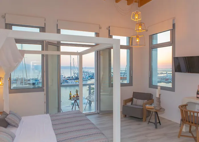 Naxos Riviera Suites